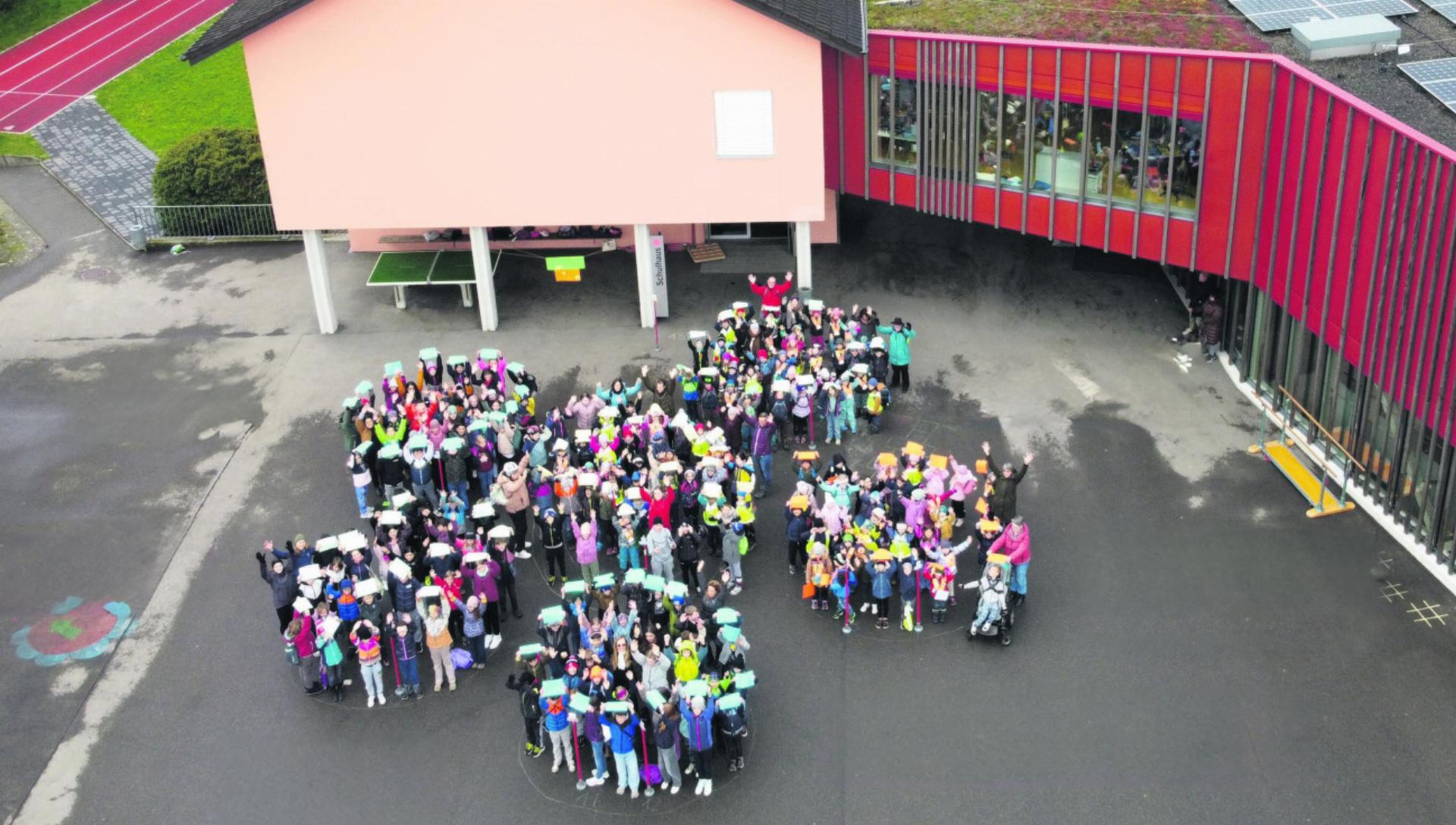 Die «Xundheitswoche» begeisterte die ganze Schule Auw. Fotos: zVg