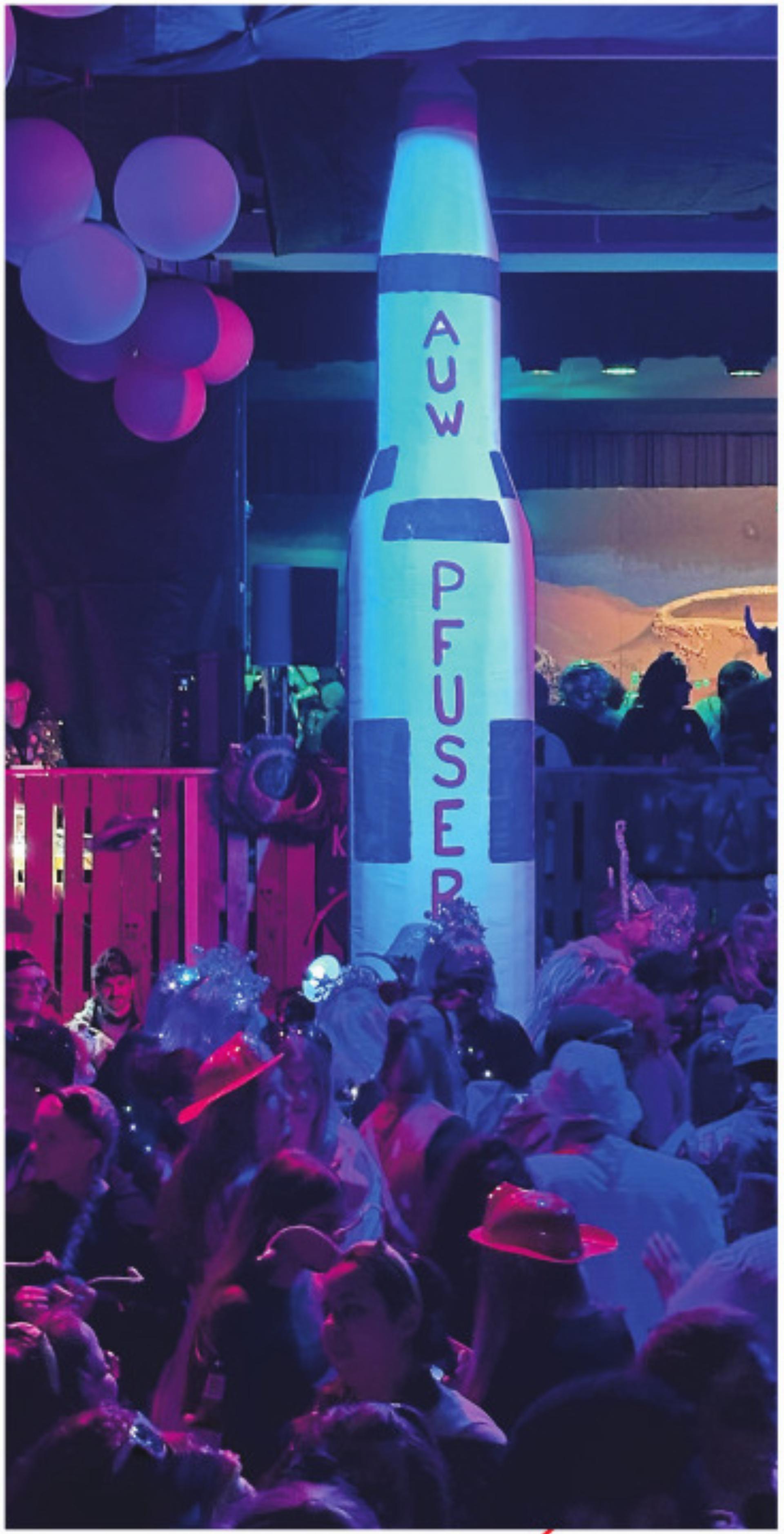 Konfettipfuser: Jubiläumsball mit Wow-Effekt - Das Bild wird blockiert. – Möglicherweise durch einen aktiven Adblocker.