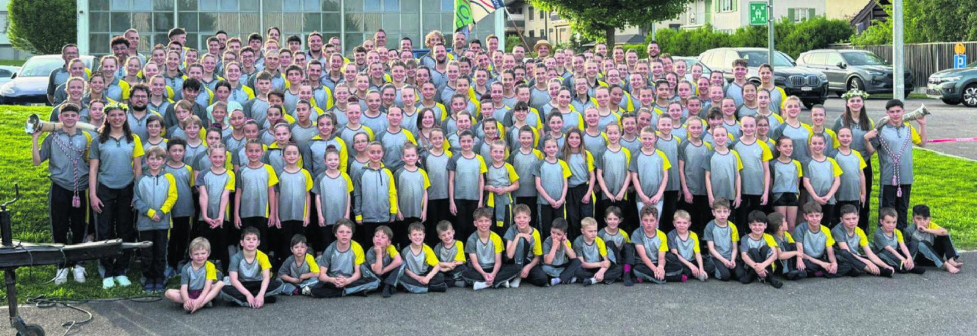 Auftakt mit dem Showturnen in die neue Turnsaison