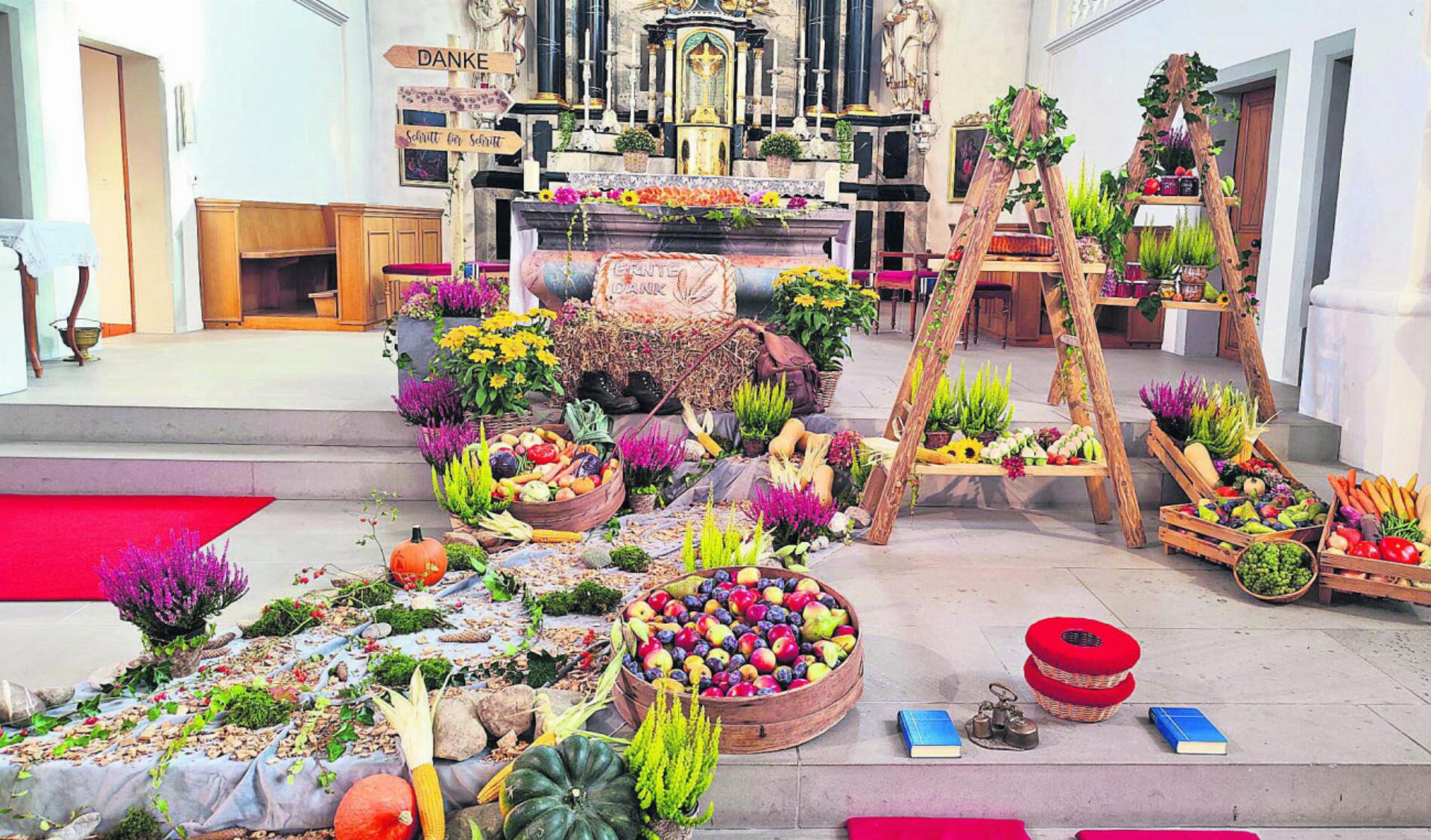 Farbenfroher Erntedank-Gottesdienst in Auw