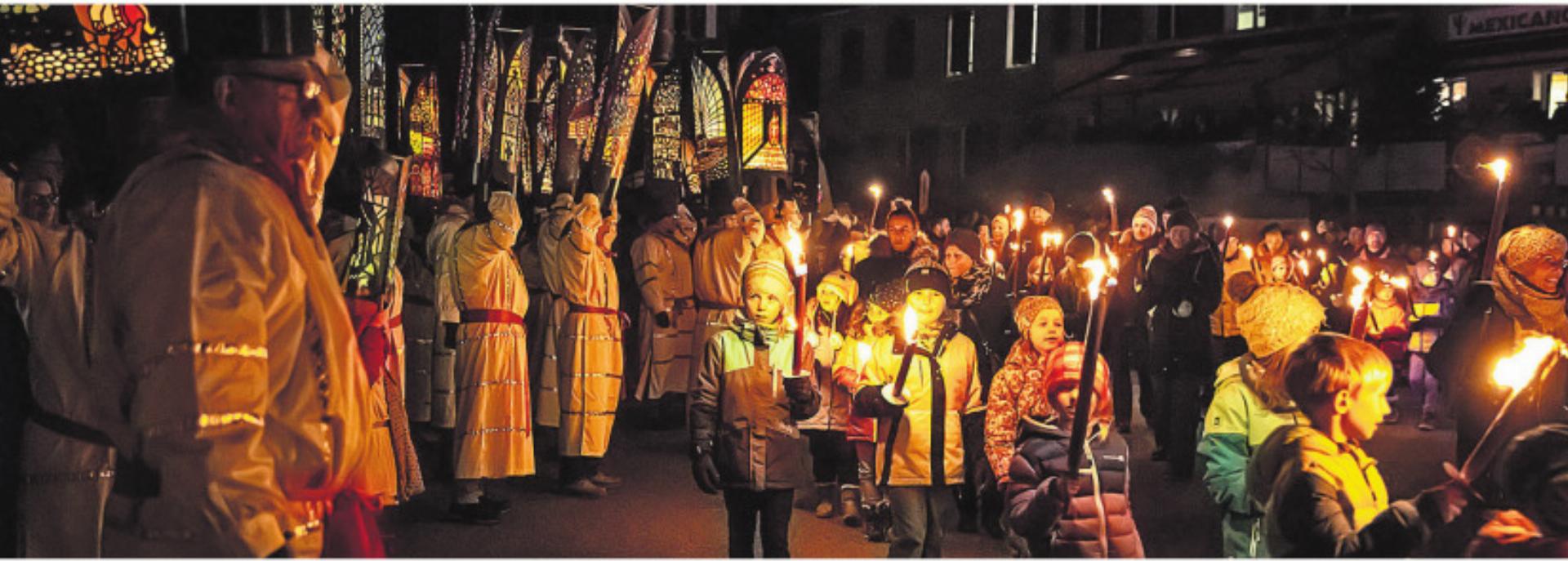 «Sins im Advent» sorgt für ein stimmungsvolles erstes Adventswochenende - Das Bild wird blockiert. – Möglicherweise durch einen aktiven Adblocker.