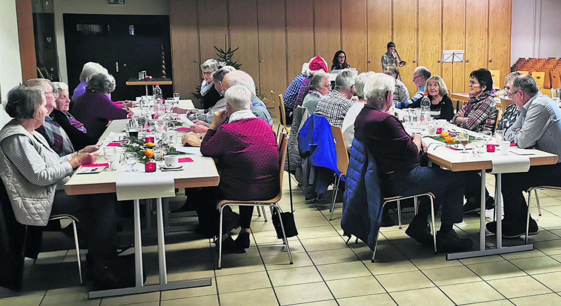Erfreulich grosse Beteiligung am Seniorenadvent in Oberrüti
