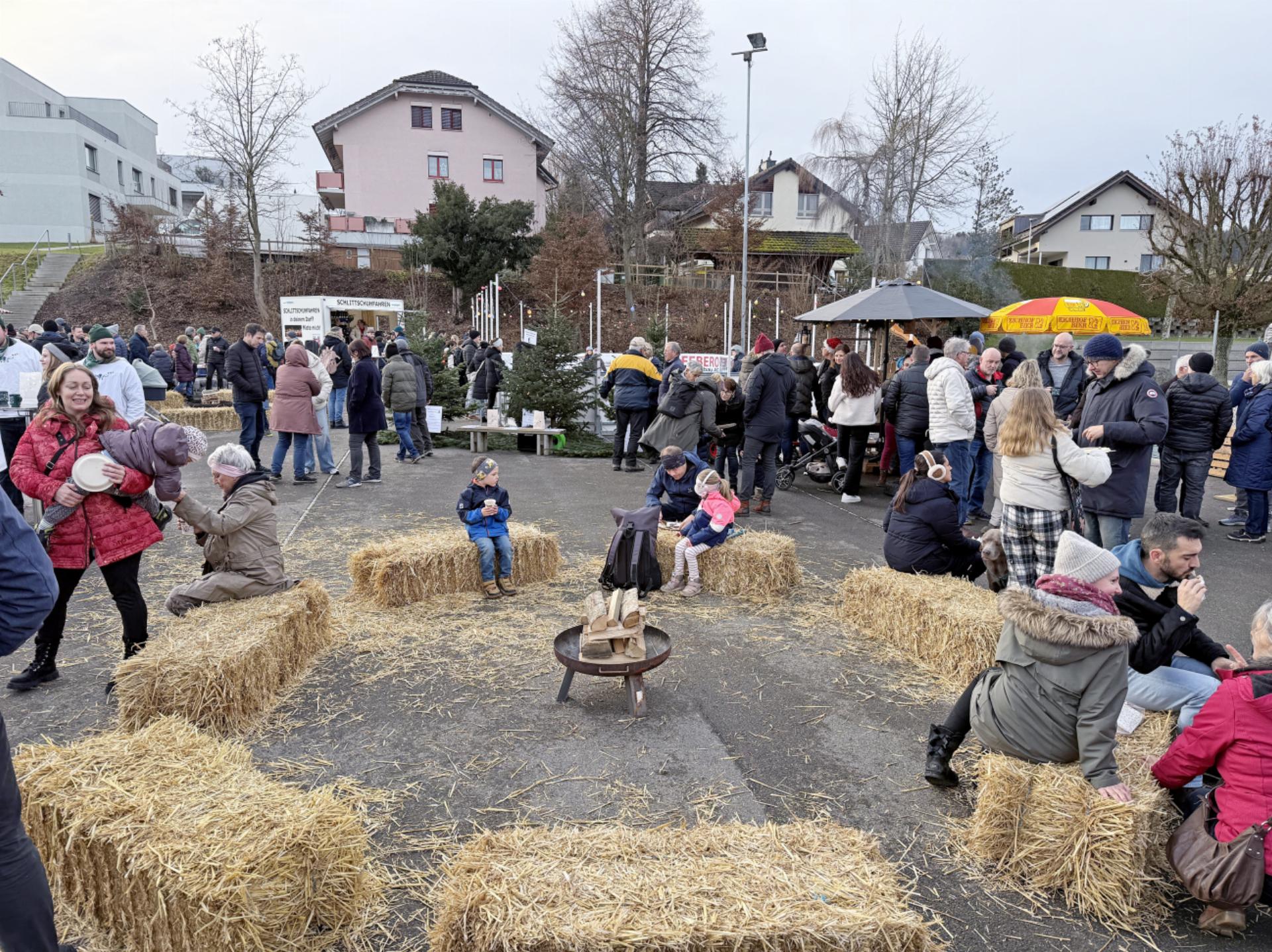 Riesenerfolg für den 1. Weihnachtsmarkt  - Das Bild wird blockiert. – Möglicherweise durch einen aktiven Adblocker.