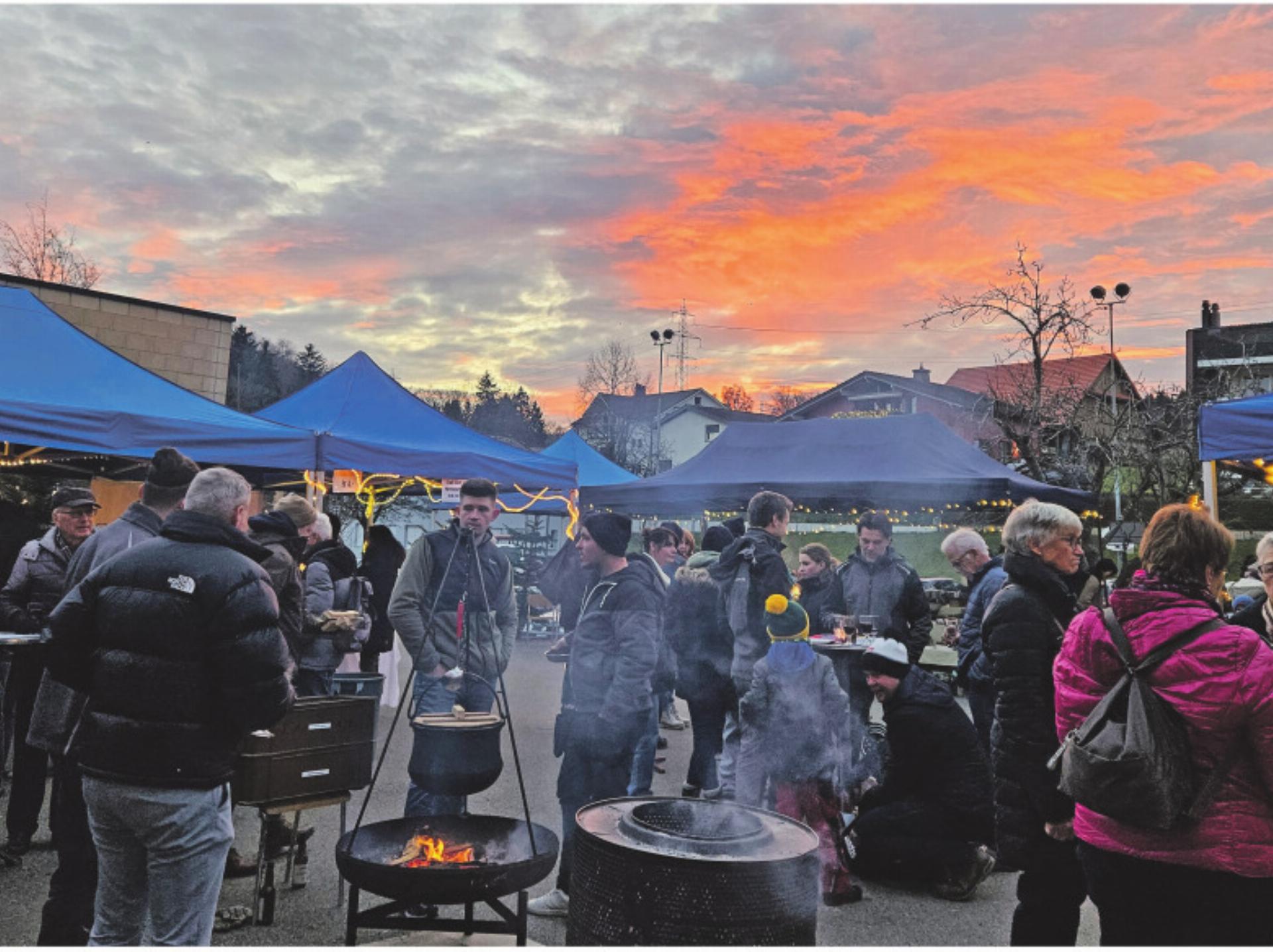 Seit über 25 Jahren immer wieder schön am Adventsmarkt - Das Bild wird blockiert. – Möglicherweise durch einen aktiven Adblocker.