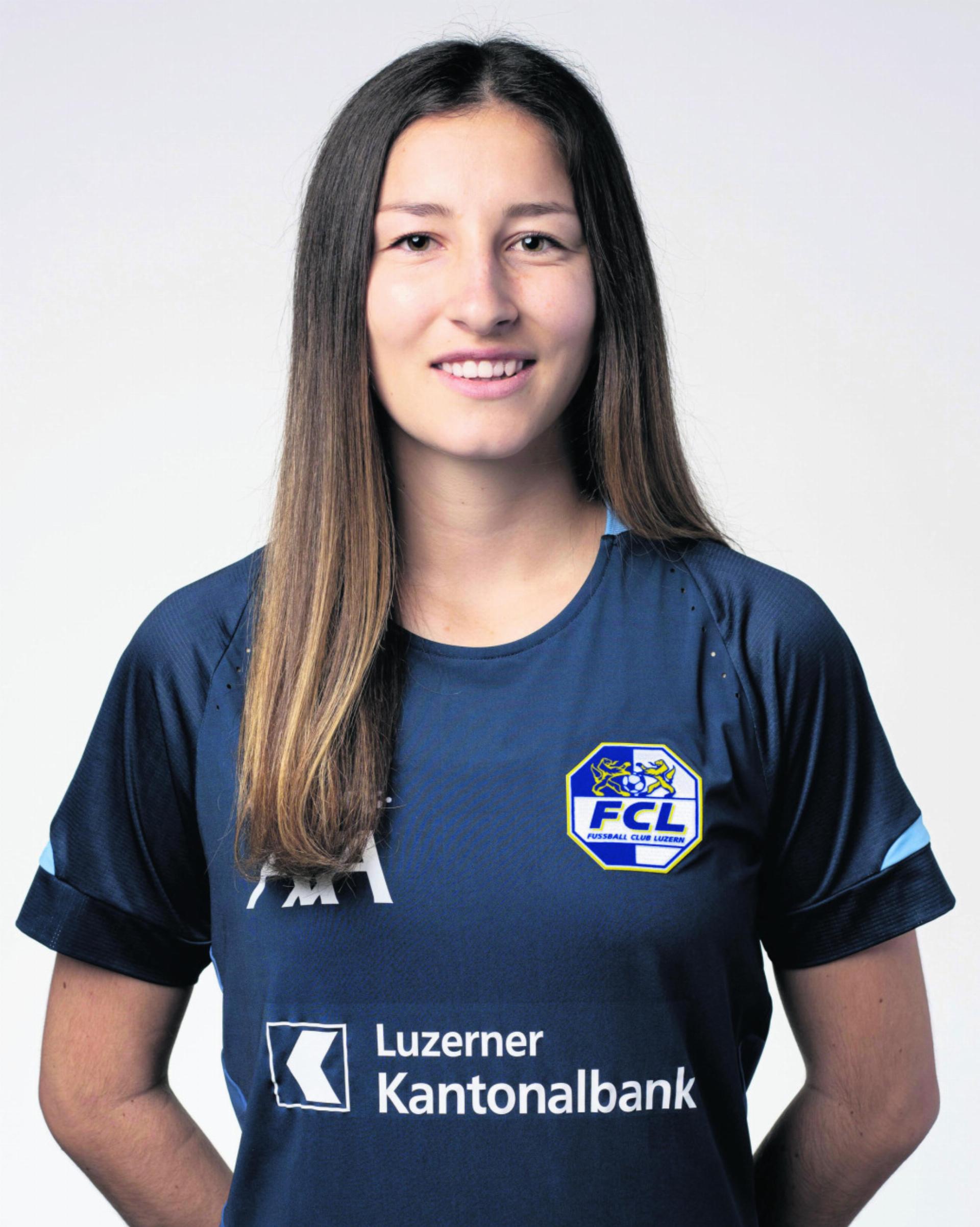 Bereits seit ihrem fünften Lebensjahr steht Lynn Häring mehrmals in der Woche auf dem Fussballplatz. Foto: FC Luzern