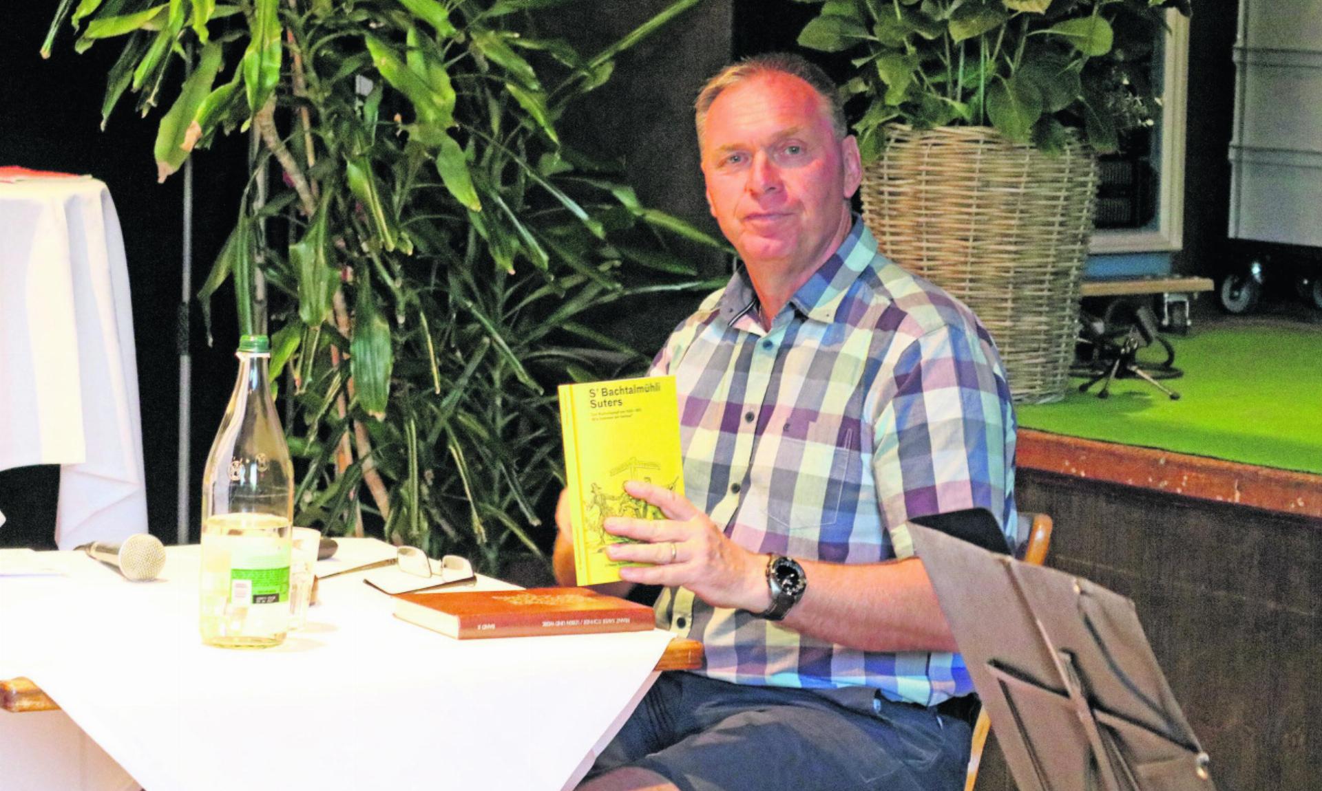 Othmar Betschart stellt seinen historischen Roman vor