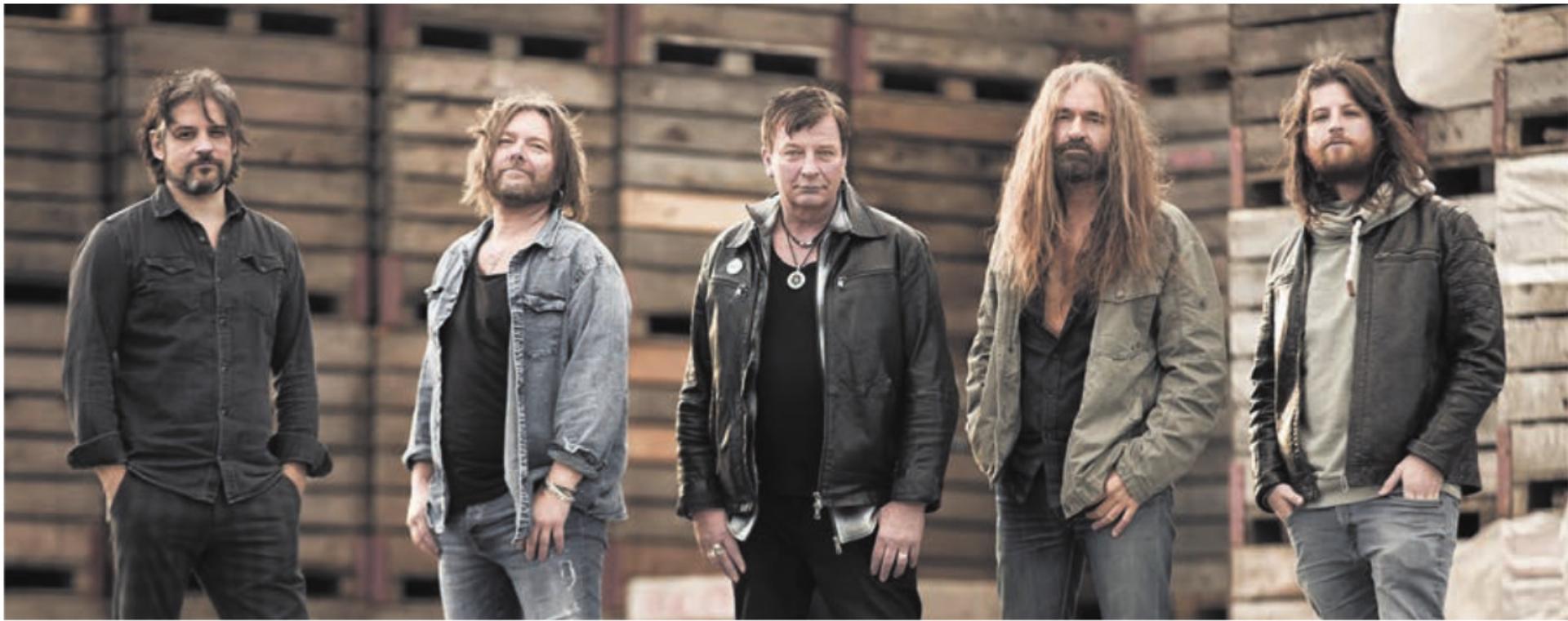 Rampenlicht - Das Bild wird blockiert. – Möglicherweise durch einen aktiven Adblocker.