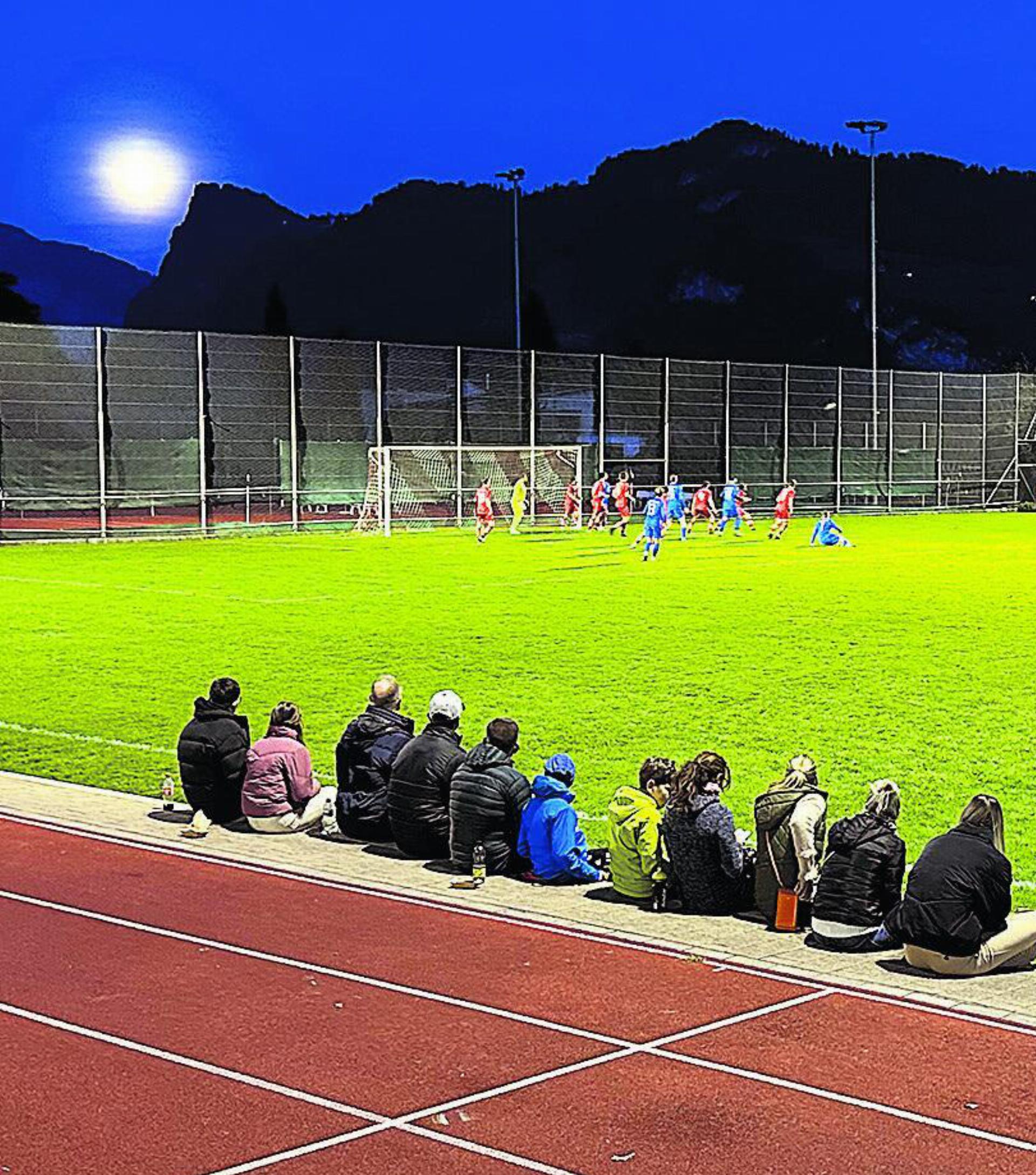 Stimmungsbild vom Stadion Hofmatt in Hergiswil. Foto: zVg
