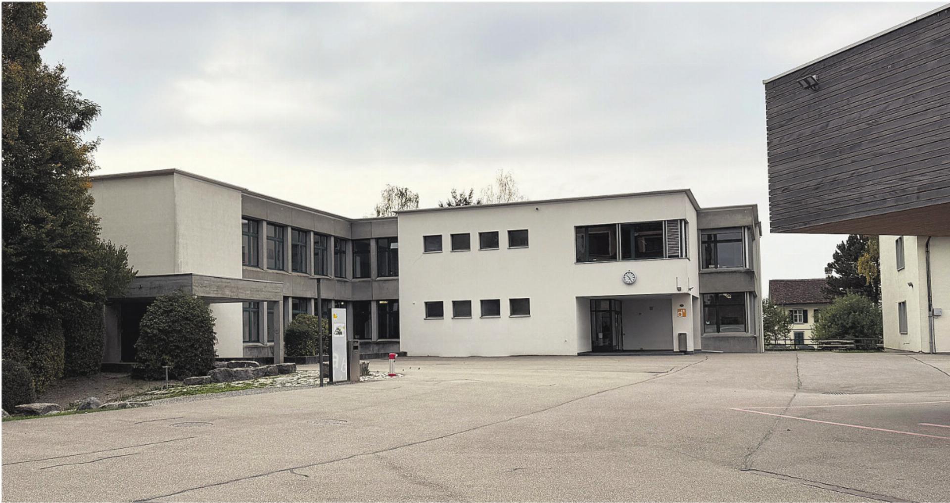 Mobbingfall an der Oberstufenschule Sins - Das Bild wird blockiert. – Möglicherweise durch einen aktiven Adblocker.