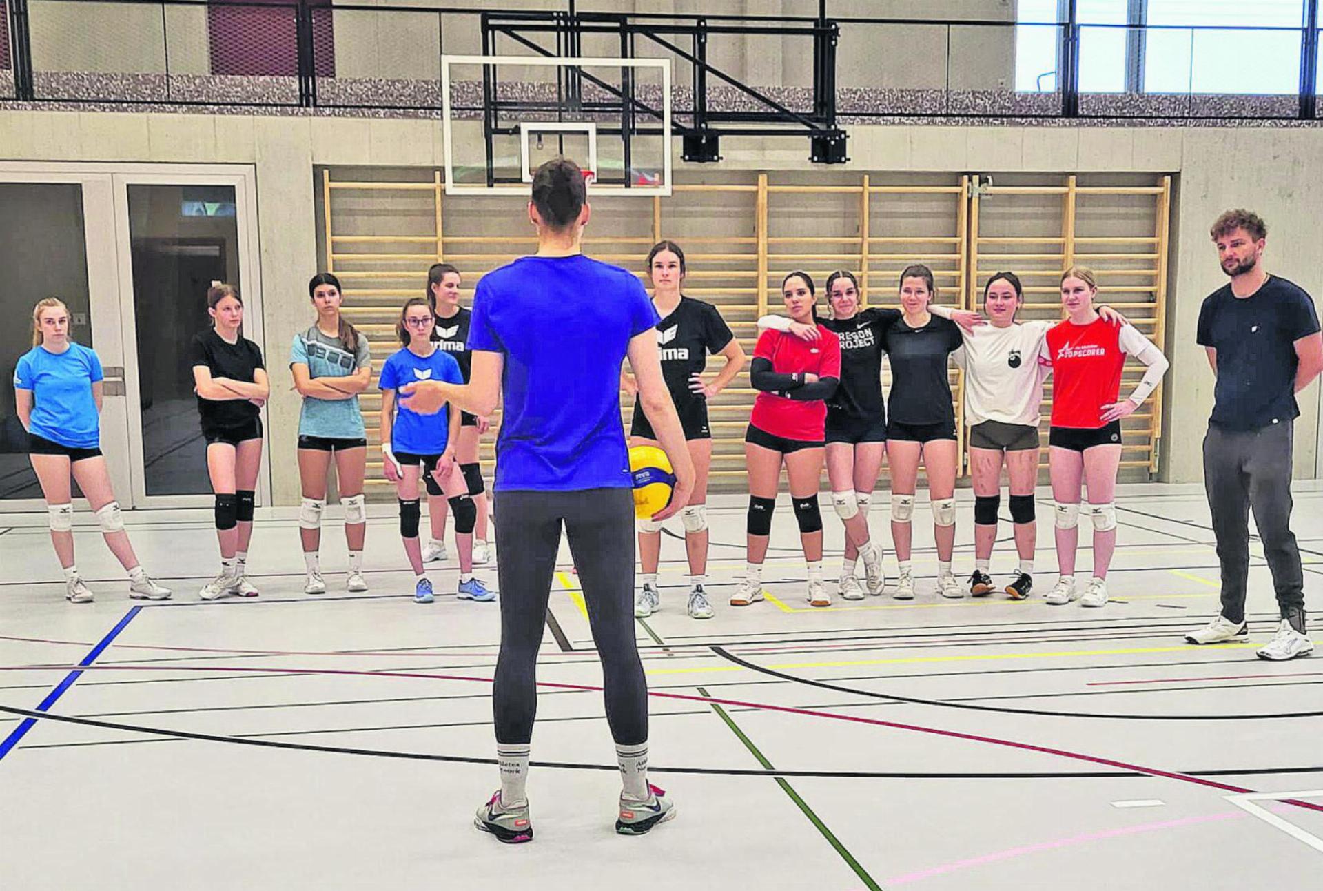 Volleyball Dietwil: Training von Julie Lengweiler