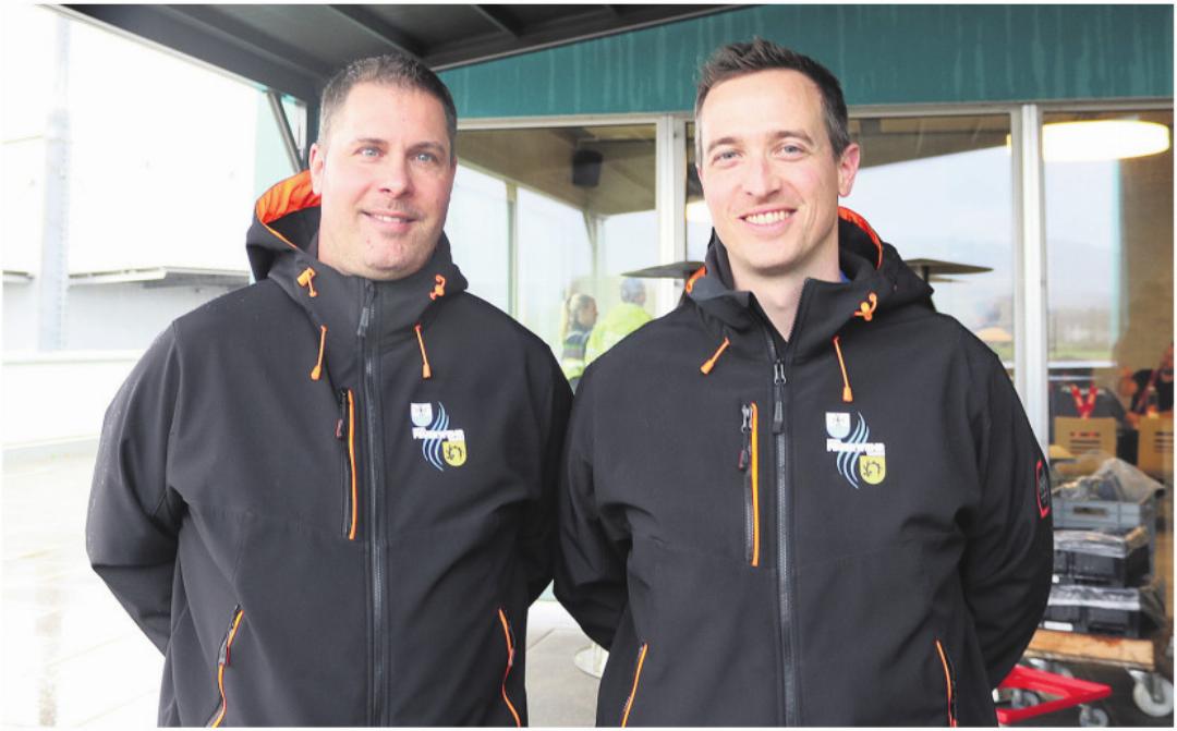 Noch Kommandant bis Ende Jahr: Jan Steiner, neben ihm sein Nachfolger Reto Mathis (von links). Noch Kommandant bis Ende Jahr: Jan Steiner, neben ihm sein Nachfolger Reto Mathis (von links).