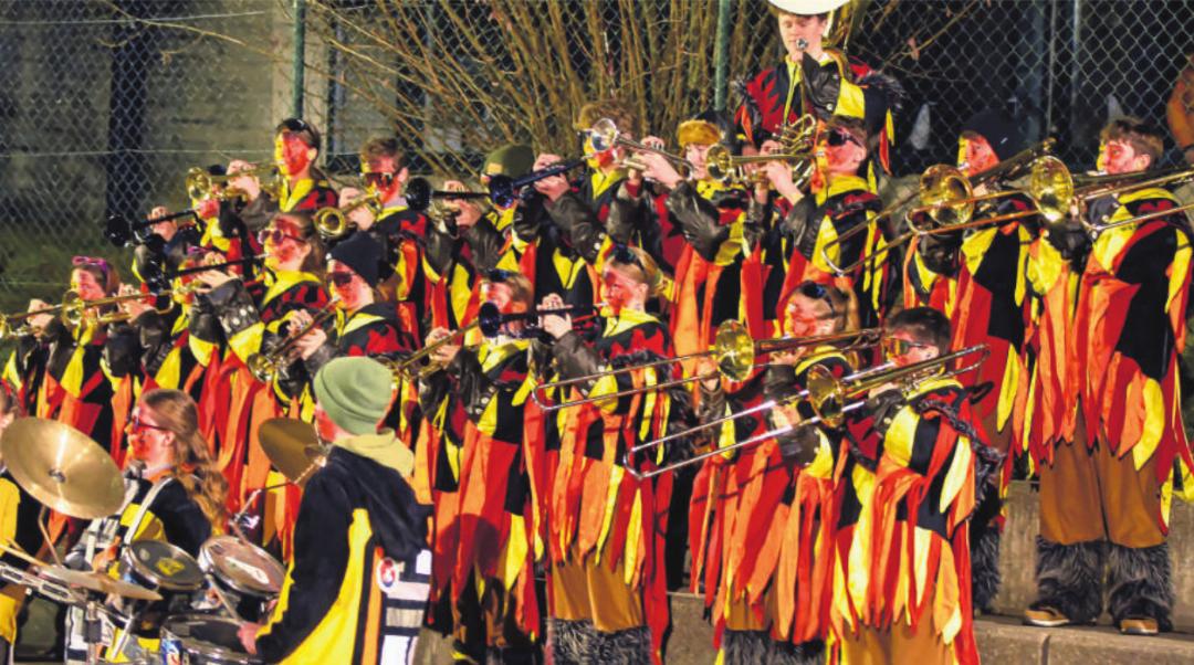 Die Rütifäger bei ihrem Auftritt am Monsterkonzert. Fotos: zVg Die Rütifäger bei ihrem Auftritt am Monsterkonzert. Fotos: zVg