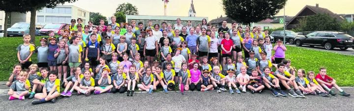 Der Jugendabschluss mit Postenrundlauf zog 120 Kinder an. Foto: zVg