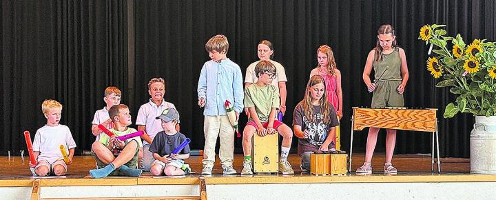 Die Kinder des Ateliers «Singen   Musizieren» präsentierten das Einstudierte. Foto: rah