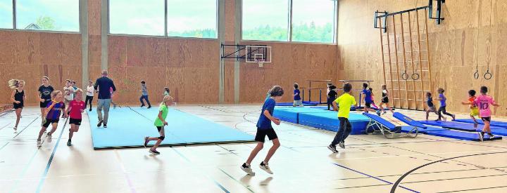 Die Kinder turnten am Sonntagmorgen mit viel Elan. Foto: zVg