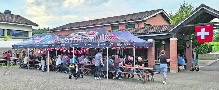 Dorffest zum Nationalfeiertag – organisiert von der Trychlergruppe. Foto: zVg