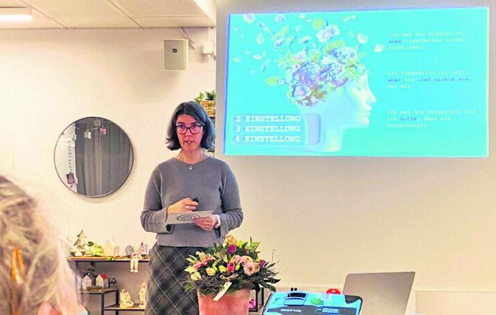 Ursina Kellerhals führte die Teilnehmer durch den lehrreichen Abend. Foto: zVg