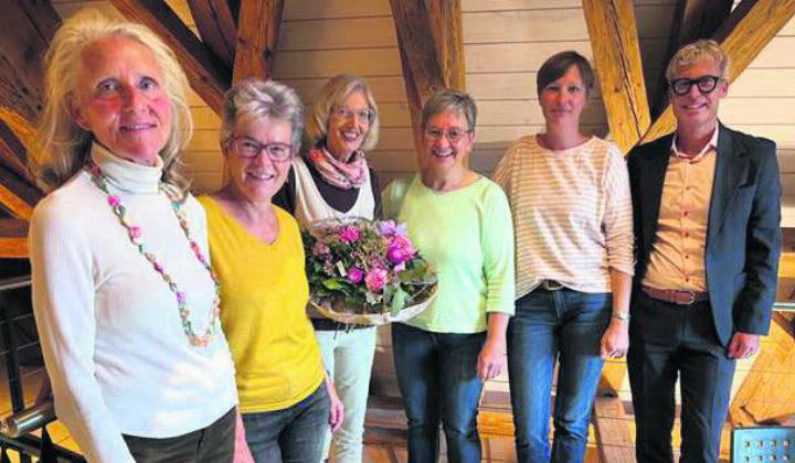 Edith Villiger, Susanne Bernet, Claudia De Pietro, Jolanda Stadelmann, Iris Steiger und Pius Vogel (von links). Foto: zVg