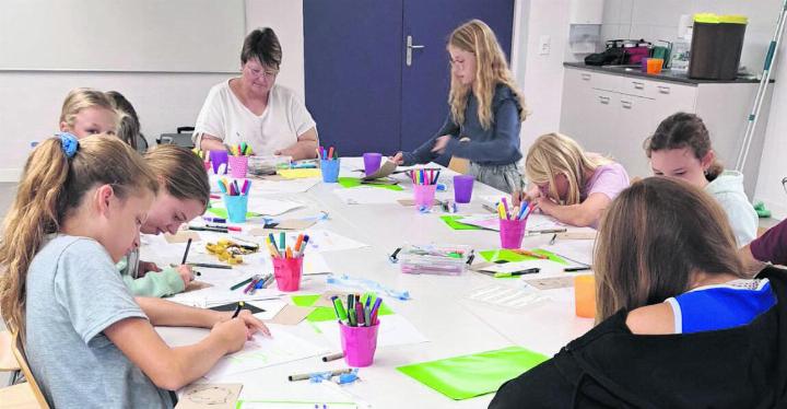 Hoch motiviert wurde die Kunst des Handletterings gelernt. Foto: zVg