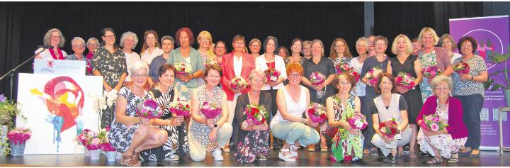 AKF-Frauenpreis 2025: 37 Frauen in politischen Ämtern als starke Stimme an der Gemeindebasis geehrt. Foto: zVg