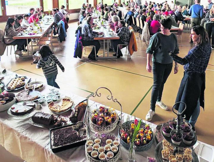 Suppe und Dessert in Oberrüti. Foto: zVg