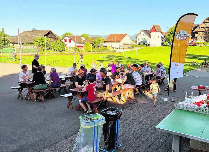 Festwirtschaft am Oberrüter Abschlusshöck. Foto: zVg