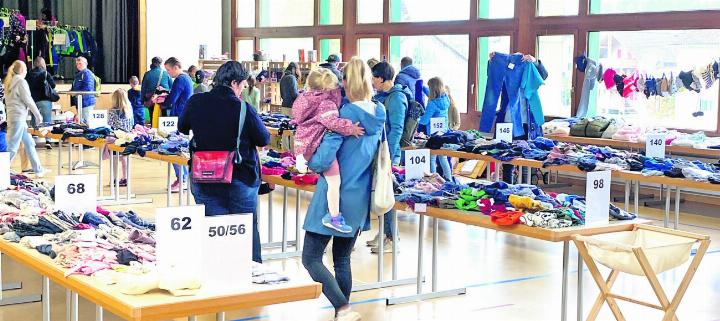 Viele Kinderkleider und Spielwaren werden sinnvoll weitergenutzt. Foto: zVg