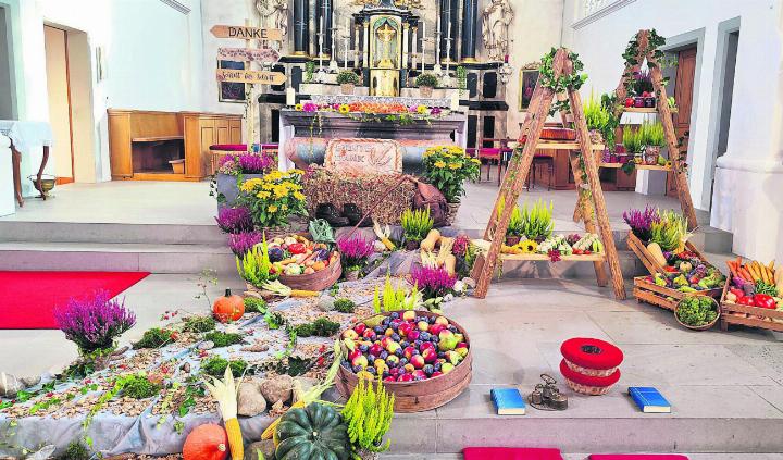 Wunderschön gestaltete Erntedank-Kirche. Foto: zVg