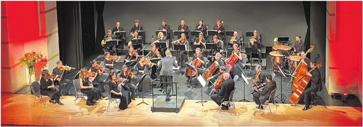 Klassik im Lorzensaal: Das Orchester der Zuger Sinfonietta spielte das erste Abo-Konzert der neuen Saison. Foto: zVg