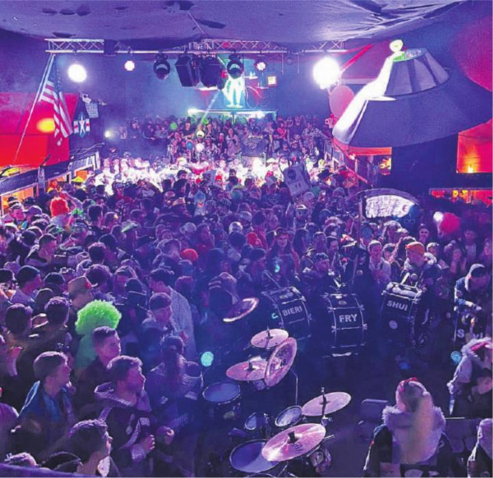 Ausgelassene Stimmung und grosser Andrang am Mugumu. Foto: zVg Ausgelassene Stimmung und grosser Andrang am Mugumu. Foto: zVg