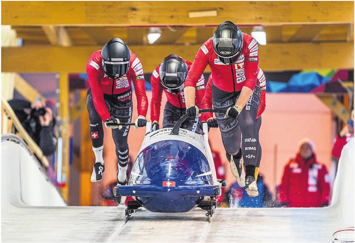 Das Team um Jan Scherrer, am Start im norwegischen Lillehammer. Fotos: zVg