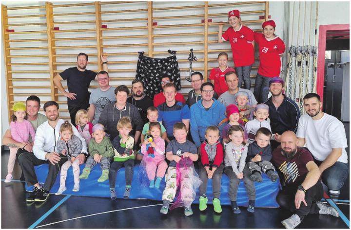 Viele kleine und grosse Piraten schipperten durch das Meer. Foto: zVg