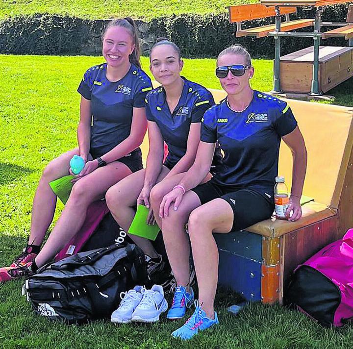 Magda Käppeli, Sarah Hintermann und Eliane Hintermann (von links). Foto: zVg