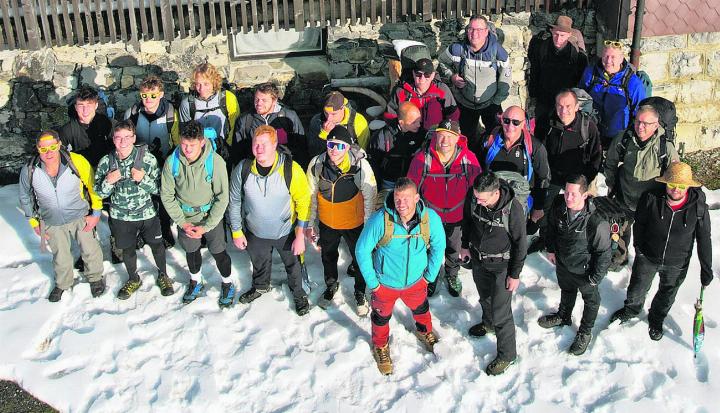 Die Herren vom Turnverein Merenschwand im Schnee. Foto: zVg