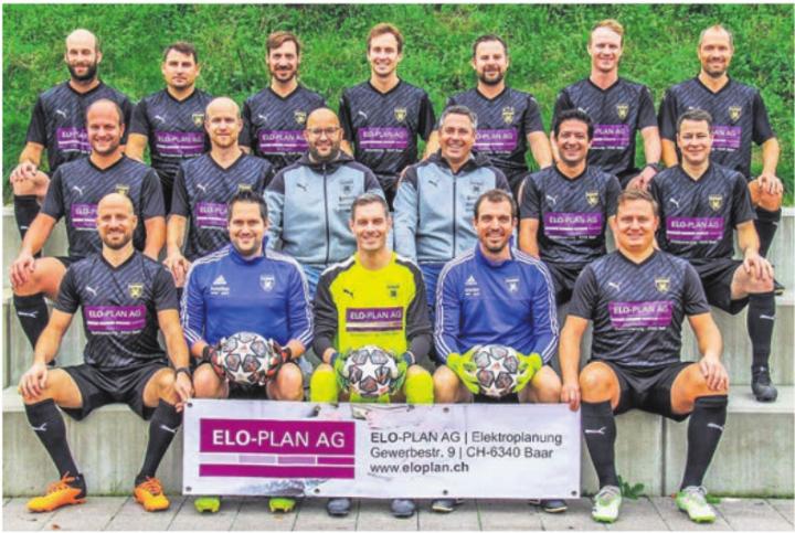 Cup-Fieber in Sins – die Mannschaft FC Sins/Dietwil Senioren 30  auf grosser Reise. Foto: zVg