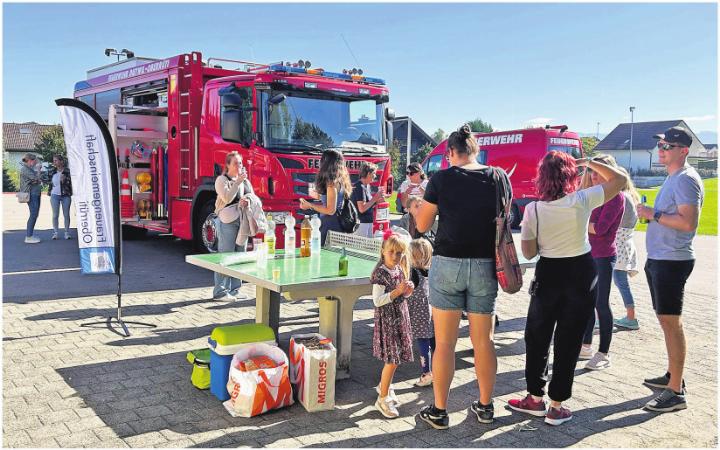 Apéro nach lehrreicher Schulung mit der Feuerwehr. Foto: zVg