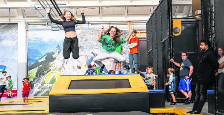 Der Freiruum Sportbereich wird modernisiert. Während dieser Zeit können sich die Gäste auf ein Pop-Up mit Spiele-Elementen in der Eventhalle freuen. Foto: zVg