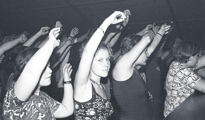 Auwer Dorffest: Bewegte «Subzonic»-Fans. Fotos: Anzeiger-Archiv