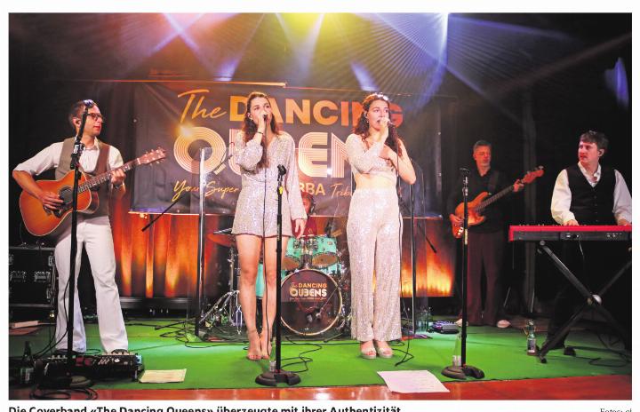 Die Coverband «The Dancing Queens» überzeugte mit ihrer Authentizität. Fotos: ci