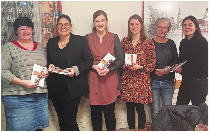 Neumitglieder: Deborah Buchs, Cindy Fuchs, Manuela Jund, Rahel Odermatt, Brigitte Ruckli, Tania Pinto da Silva (von links). Foto: zVg