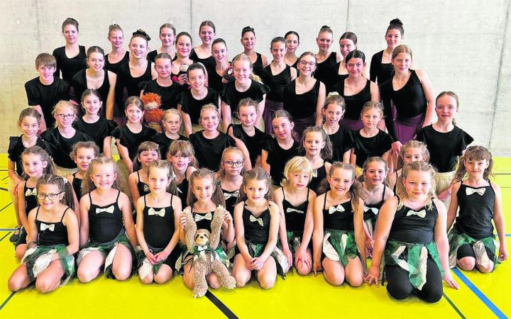 Die Turnenden der Gymnastikgruppe A, B und Kids. Foto: zVg