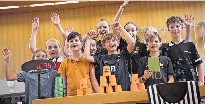Schüler der 5./6. Klassen von Auw glänzen bei den Schweizer Meisterschaften im Sport-Stacking. Foto: zVg