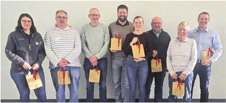 Der Bezirksvorstand traf an diesem Tag am besten. Präsident Markus Mathis (rechts) sicherte sich das Höchstresultat. Foto: zVg