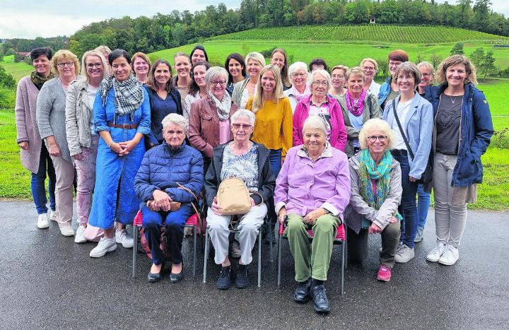Gemütliches Beisammensein bei Kaffee und Kuchen in Knonau. Foto: zVg