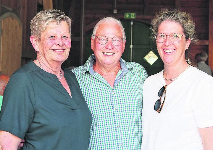 Erika und Herbert Strebel mit Jolanda Zihlmann (von links). Fotos: ci
