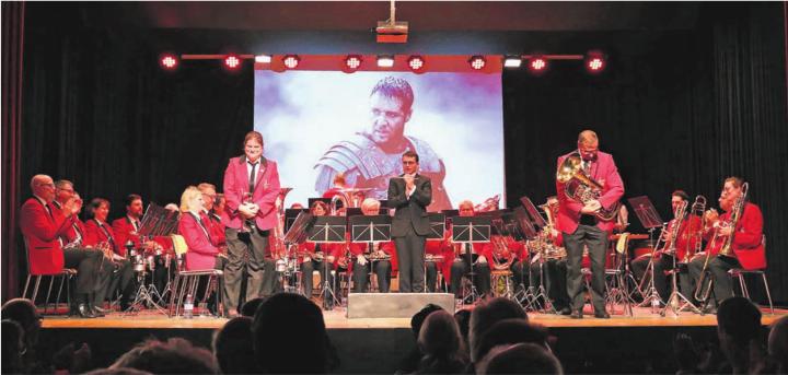 Energiegeladen und mit viel Leidenschaft präsentierte sich die Musikgesellschaft an den Jahreskonzerten. 
Foto: ci