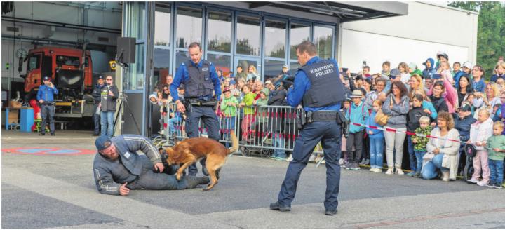 In flagranti erwischt. Die Kantonspolizei zeigte, wie ihre Arbeit funktioniert. Foto: zVg
