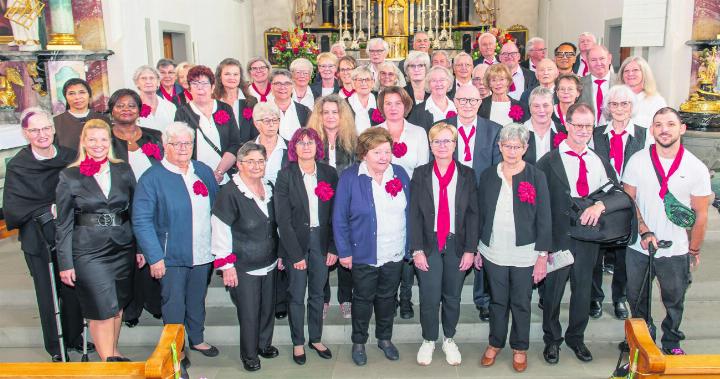 Die beiden Kirchenchöre von Auw und Sins umrahmten den festlichen Gottesdienst. Foto: zVg