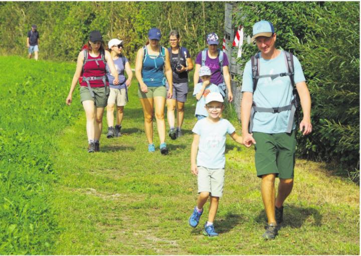 Es wird wieder zusammen gewandert am 2. Freiämter Wandertag. Foto: zVg