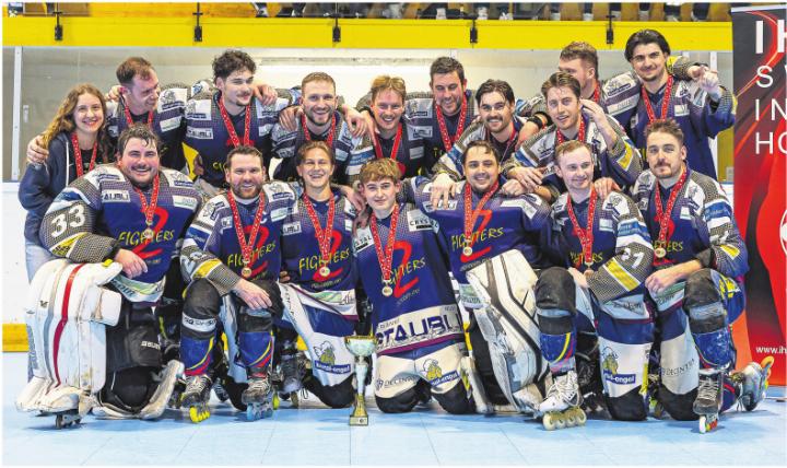 Können stolz sein auf ihre Leistung: Die Z-Fighters Oberrüti-Sins sind Cup-Sieger. Foto: zVg Können stolz sein auf ihre Leistung: Die Z-Fighters Oberrüti-Sins sind Cup-Sieger. Foto: zVg